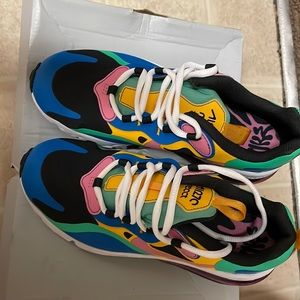 Girls Nike air max react